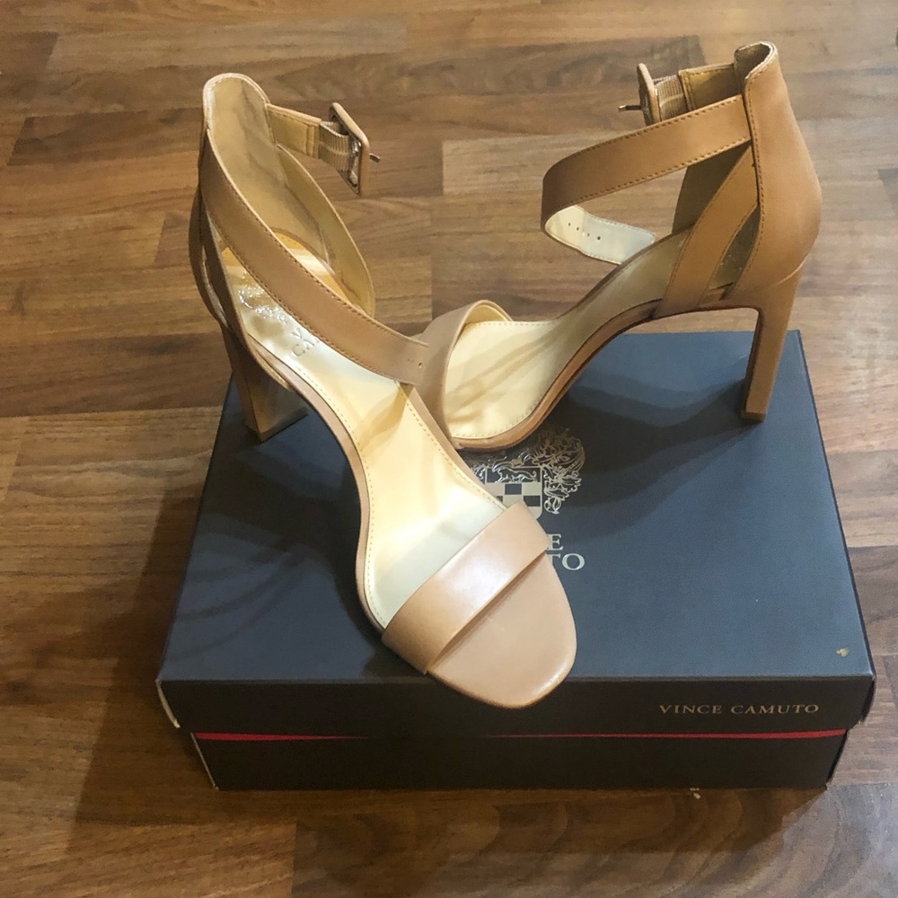 Vince Camuto Bevveyn Sandal